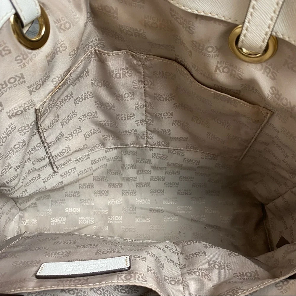 Michael Kors Jet Set White Saffiano Leather Travel Tote - Picture 15 of 17